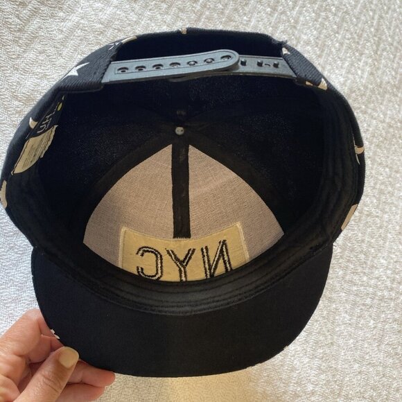 NYC Adjustable SnapBack Hat UH With Sticker Stars Black White New York City - Picture 6 of 12